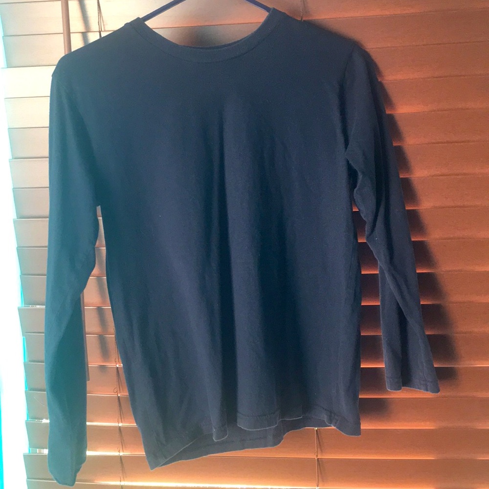 Navy Long sleeve Children’s Place shirt.